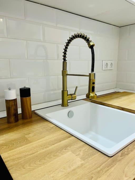 Appartement New Luxurious Studio With Patio/Center à Málaga Extérieur photo